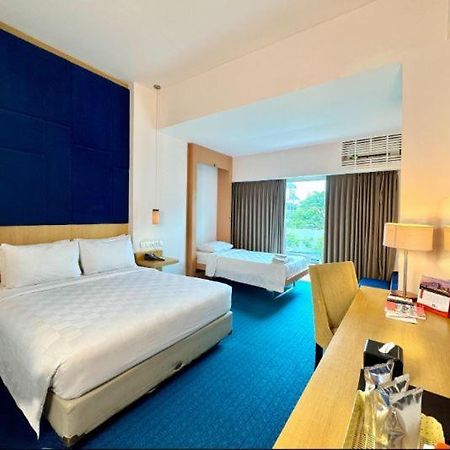 Swiss-Belinn Маланг Экстерьер фото